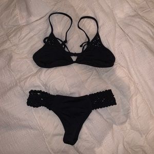 Frankie’s bikinis set